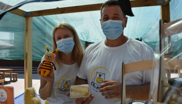 Не сировина: український бджоляр експортуватиме готову продукцію до Японії
